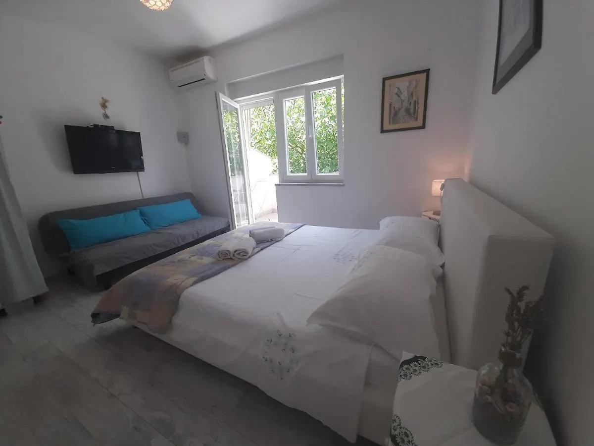 Fiore Apartment & Room Krk Town